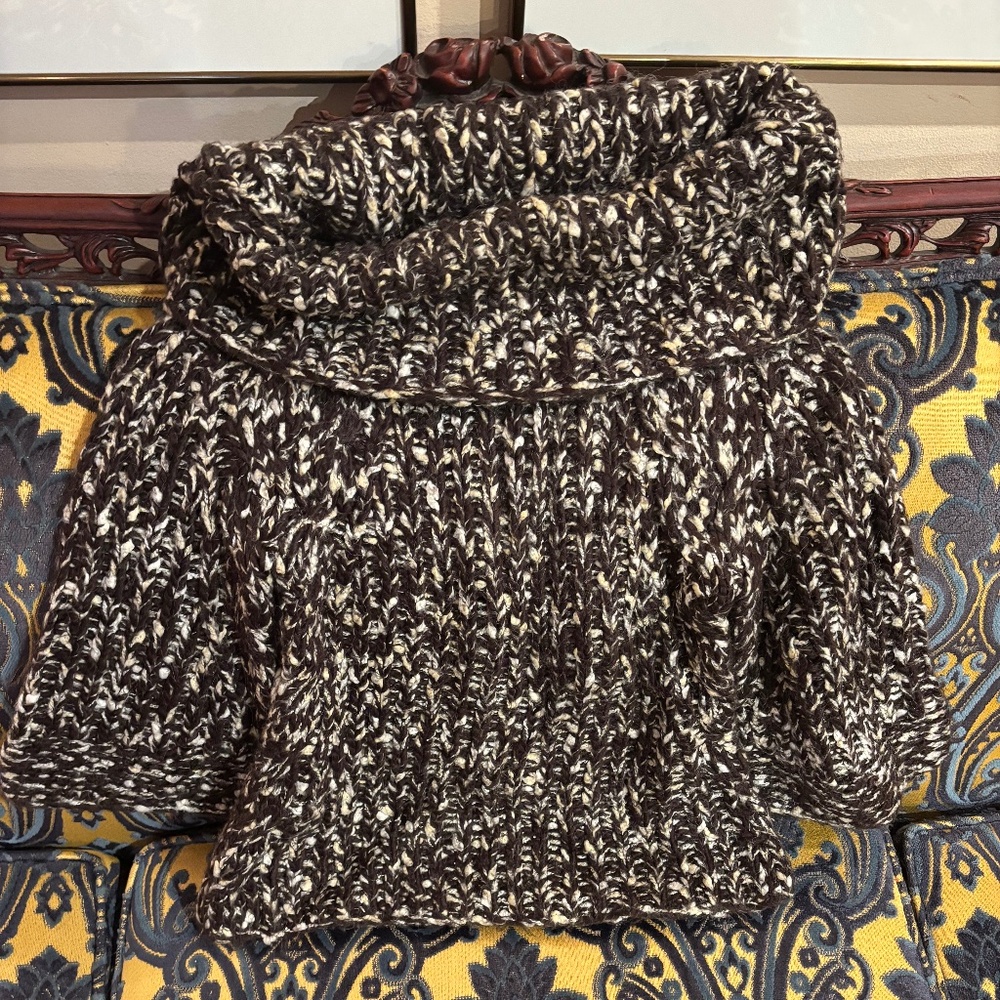 Winter sweater with 3/4 sleeve
